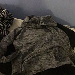 TURTLE NECK SWEATER